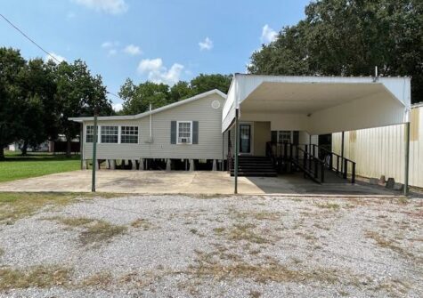 125 Lakeside Avenue, Gueydan, LA