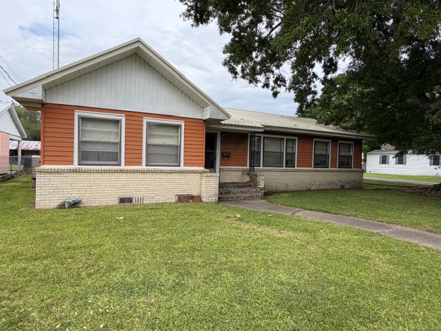 700 W Main Street, Delcambre, LA