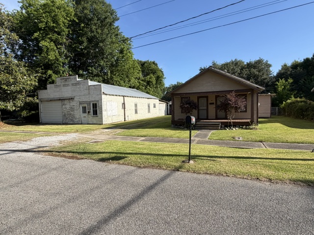 202 & 204 Loraine Street, Abbeville, LA